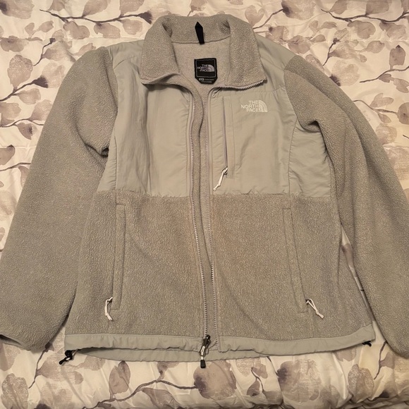 The North Face Jackets & Blazers - The North Face Light Gray Women's Fleece Jacket